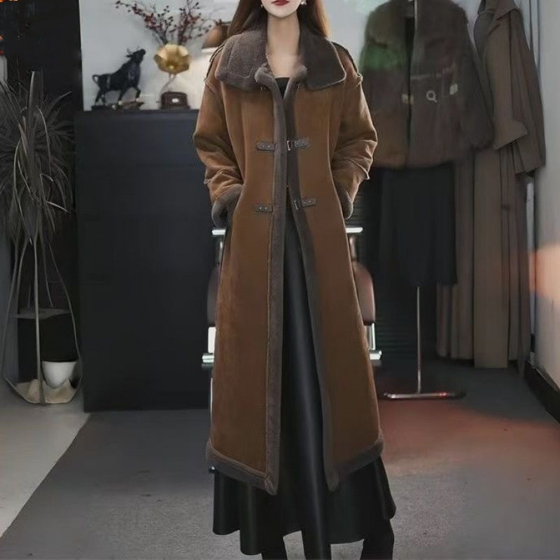 2024 neuer Winterstil 🔥Fleece-Wildledermantel für Damen, modischer und einteiliger knielanger Pelzmantel im Western-Stil